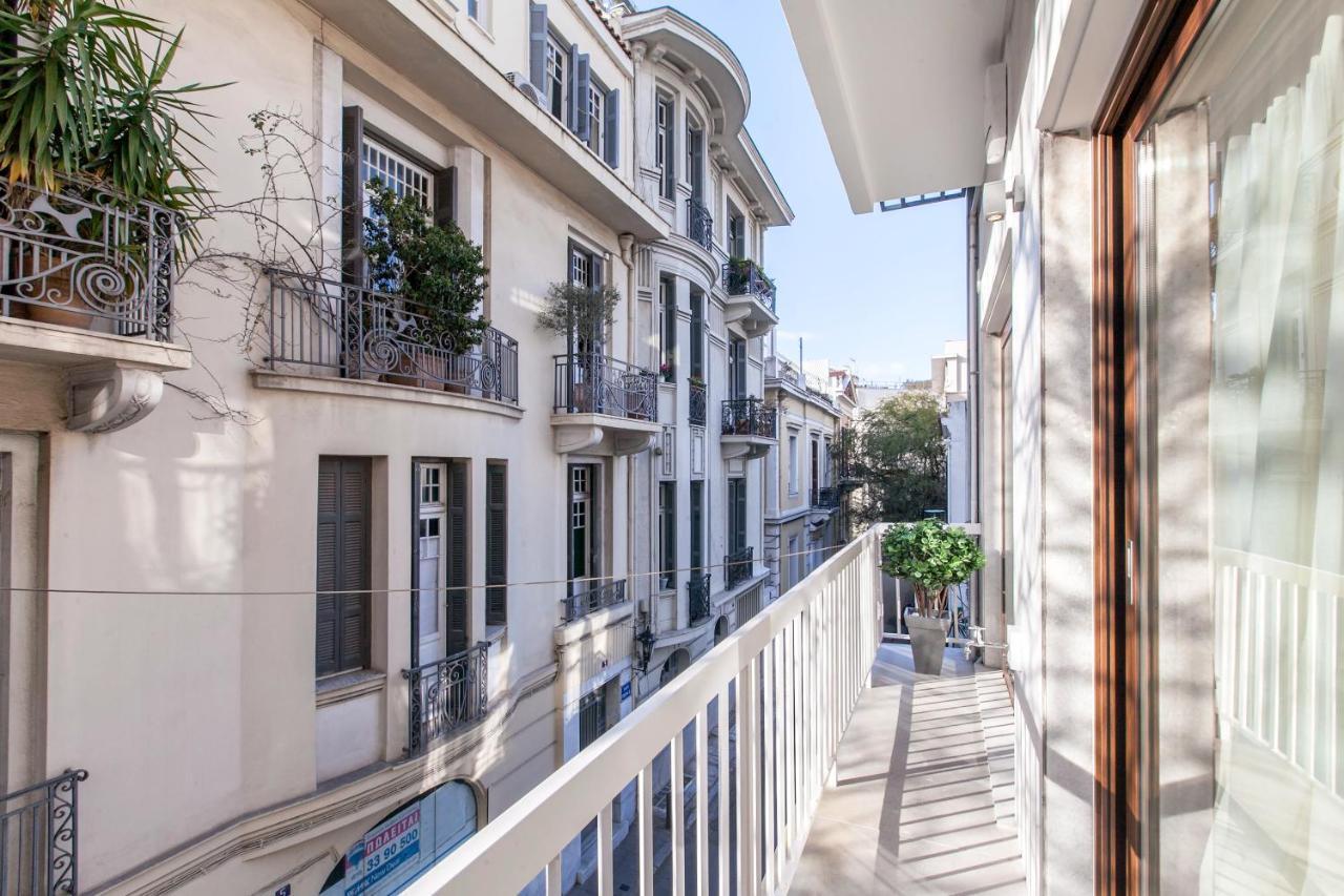 Beverly Suites In Plaka Atenas Exterior foto